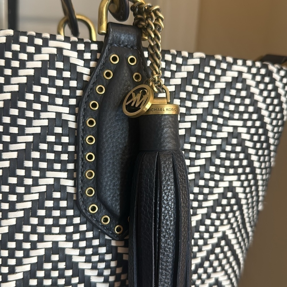 Michael Kors Brooklyn large woven satchel - Picture 2 of 6